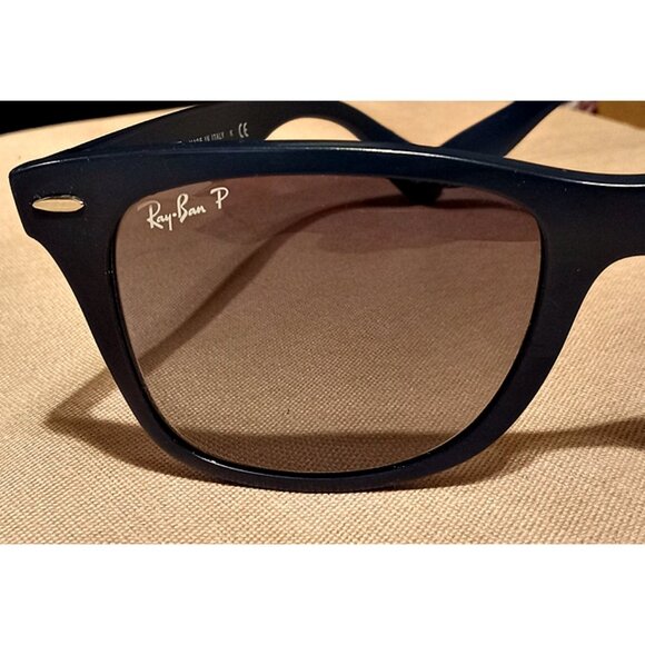 🎅Ray-Ban Wayfarer Liteforce Mens' Sunglasses  RB4195 6331/8G 52 20 150 3N🎅 - Picture 3 of 6